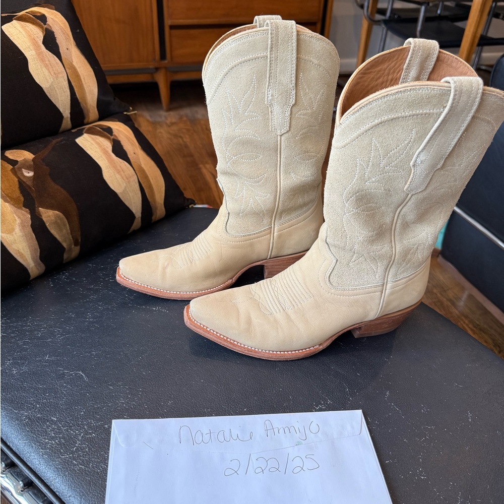 Tecovas Sadie in Ivory Goat